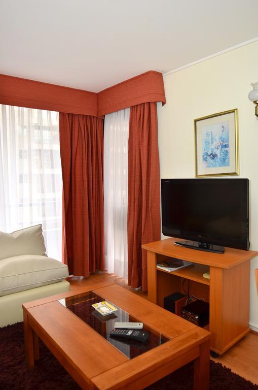Rent A Home Bosque Norte Сантьяго Екстер'єр фото